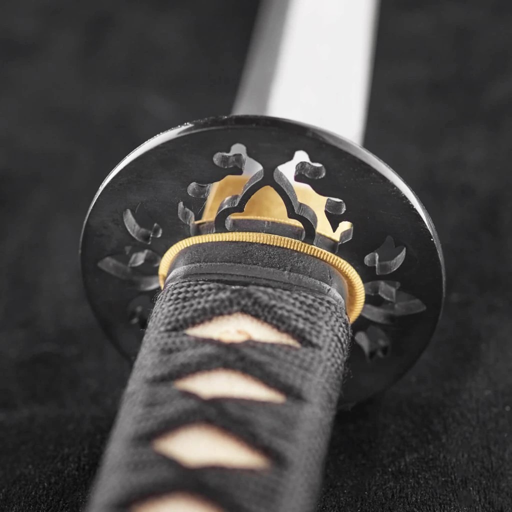 foto Kawashima Katana Tomomi z p�ekl�dan� oceli AISI 1045, �ern� saya s pampeli�kami